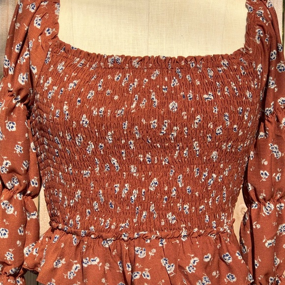 Floral Smock Peasant Blouse - Picture 7 of 8